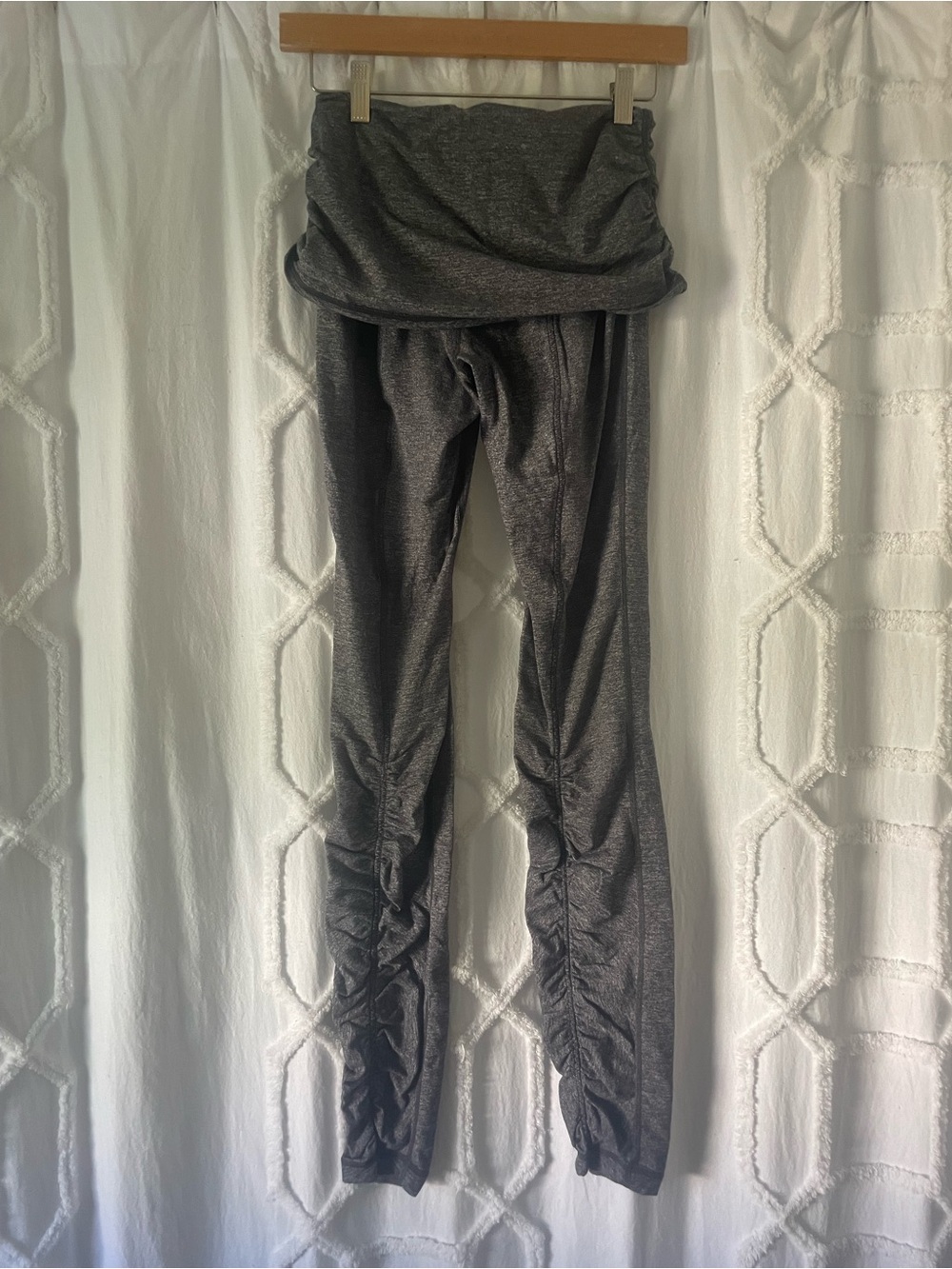 Lululemon Charcoal Fold-Over Waist Yoga Leggings - Picture 2 of 2